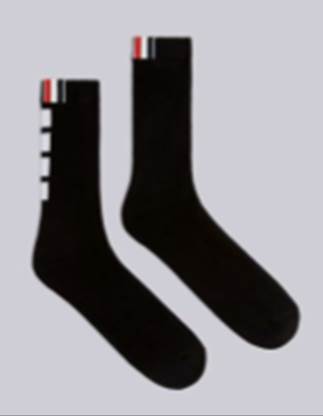 A pair of black socks

Description automatically generated